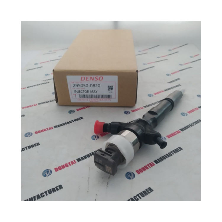 Denso  common rail Injector 23670-30380295050-0820 For Toyota Hiace