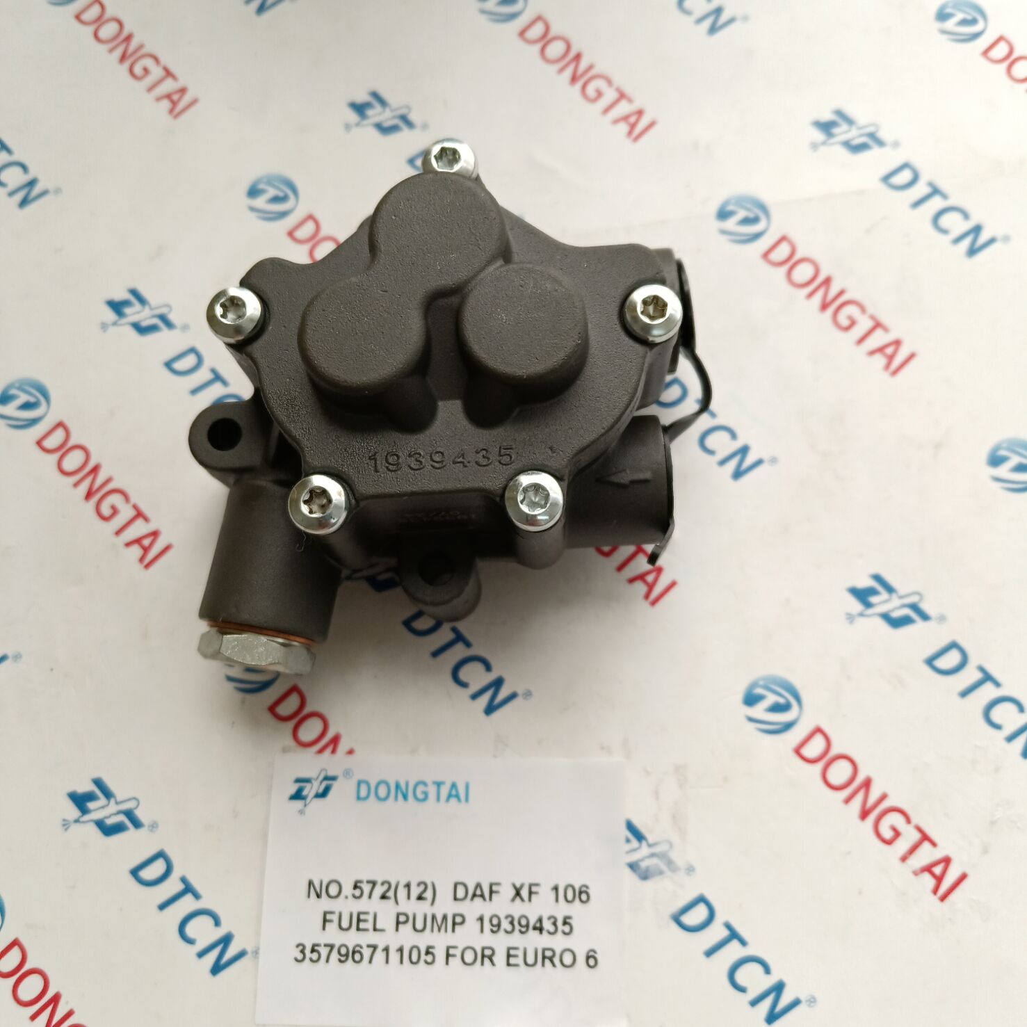 NO.572(12) DAF XF 106 FUEL PUMP 1939435 3579671105 FOR EURO 6