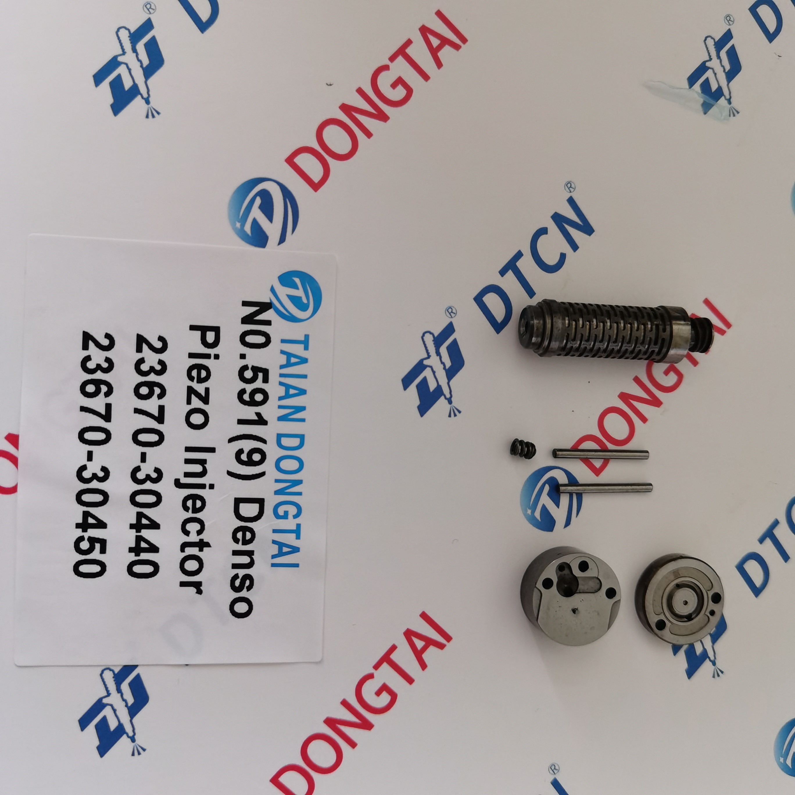 NO.591(9)Denso Piezo Injector 23670-30440/23670-30450 Spare Parts