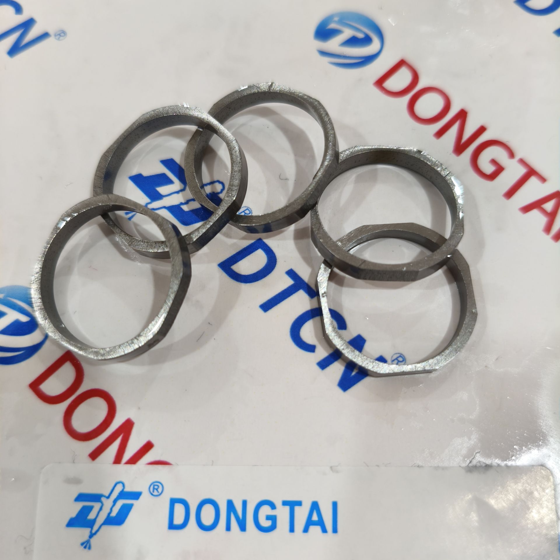 NO.591(14) DENSO Residual Air Gap Square Round Adjustment Shims for 095000-03104/05/ 06/07/08 Series Injector, (A set+B set) 20kinds*5pcs (3.00-3.20) φ23.2*20
